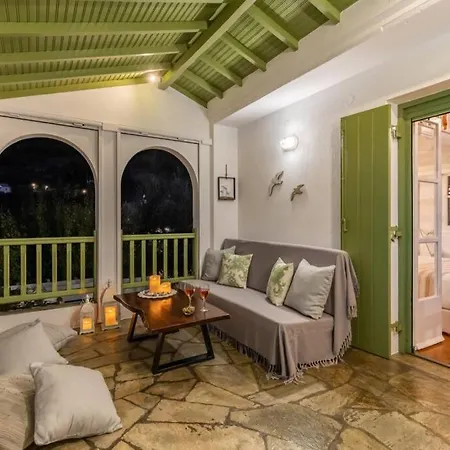 Nina-myrtia Countryside House Skopelos * Ditropo