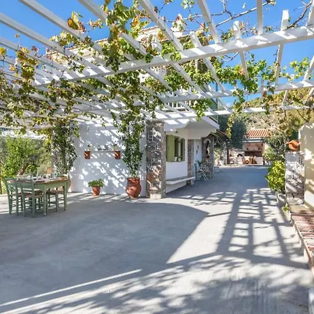 Semesterbostad Nina-myrtia Countryside House Skopelos *