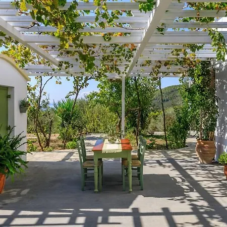 Nina-myrtia Countryside House Skopelos * Ditropo