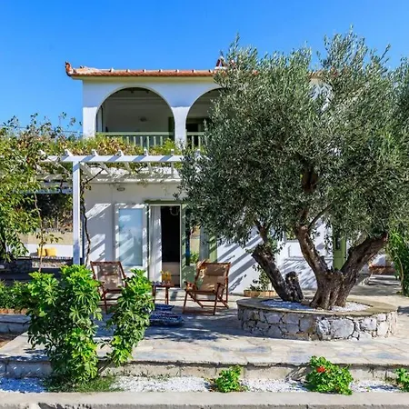 Nina-myrtia Countryside House Skopelos Semesterbostad