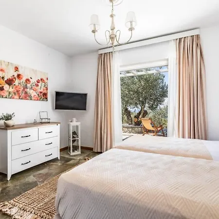 Nina-myrtia Countryside House Skopelos بيت للعطل